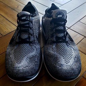 Nike Free RN Flyknit 2018 Men's Size 10.5/ Women' s 13.5